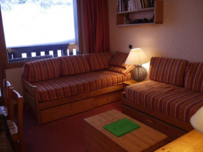 Appartement à Méribel, au pied des pistes, avec balcon et casier à skis - FR-1-355-137